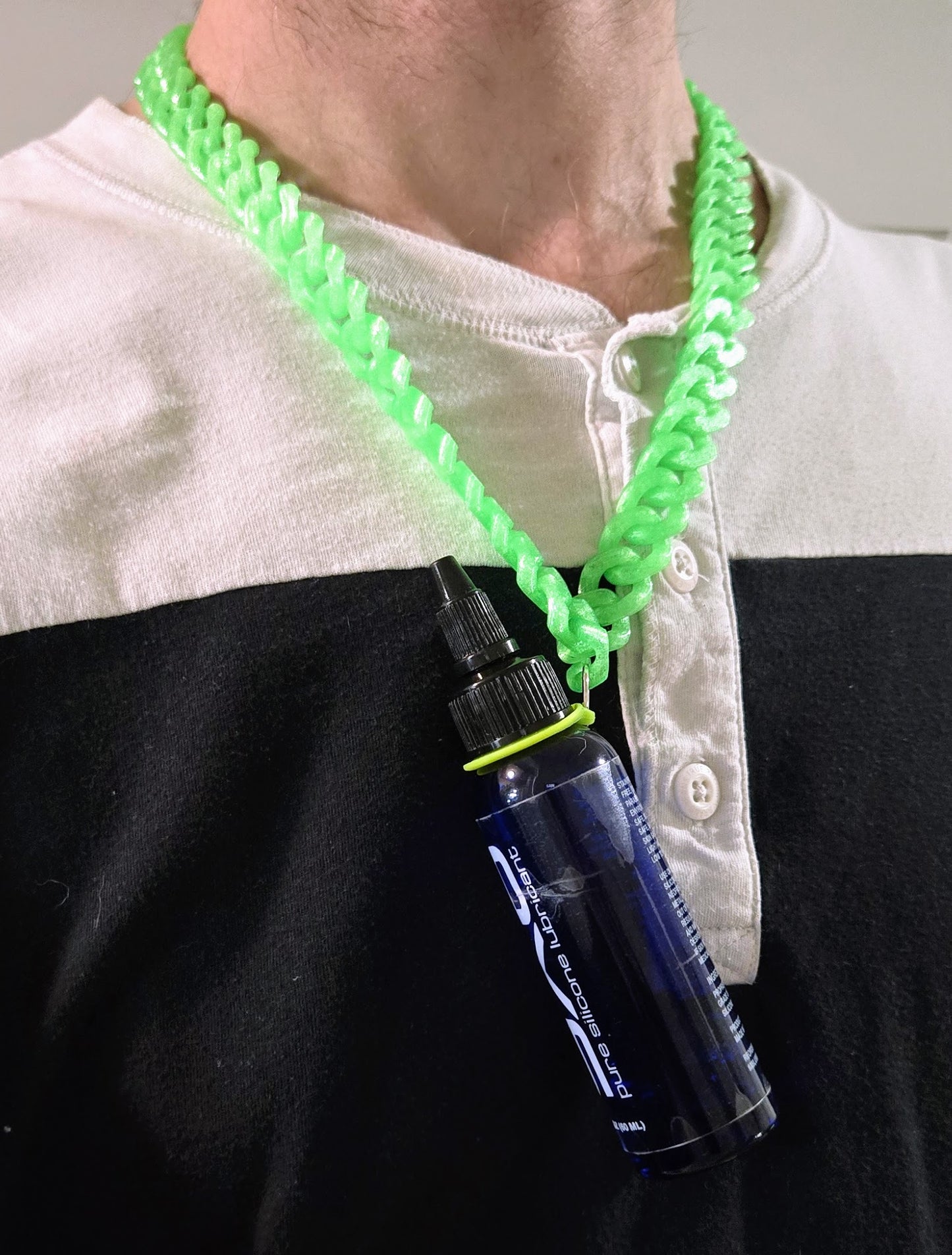 Stretchy Cuban Chain Loop Poppers/Lube Holder Necklace – Colorful, Customizable, Durable & Stylish